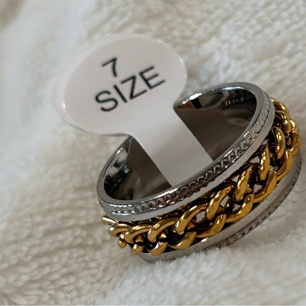 18k Gold Men's Fidget Ring, helps with anxiety,
Size 7 Jewelry